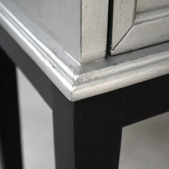 Red Living Kommode Vaunac - Matt Silber / Schwarz -WOHNZIMMERMÖBEL Verkäufe 1000242716 210121 07595000021 DETAILS P000000001000242716