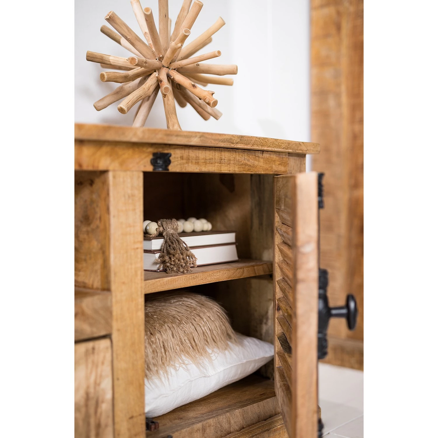 Wolf-Möbel TV-Lowboard Senille - Mango massiv 14 Wolf-Möbel TV-Lowboard Senille - Mango massiv – Bild 14