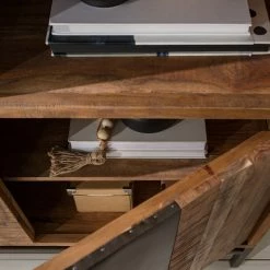 Ars manufacti Büroschrank Domme - Akazie massiv / Eisen - Akazie / Anthrazit 25 Ars manufacti Büroschrank Domme - Akazie massiv / Eisen - Akazie / Anthrazit -WOHNZIMMERMÖBEL Verkäufe 1000246786 220705 024 MOOD DETAILS P000000001000246786 mood