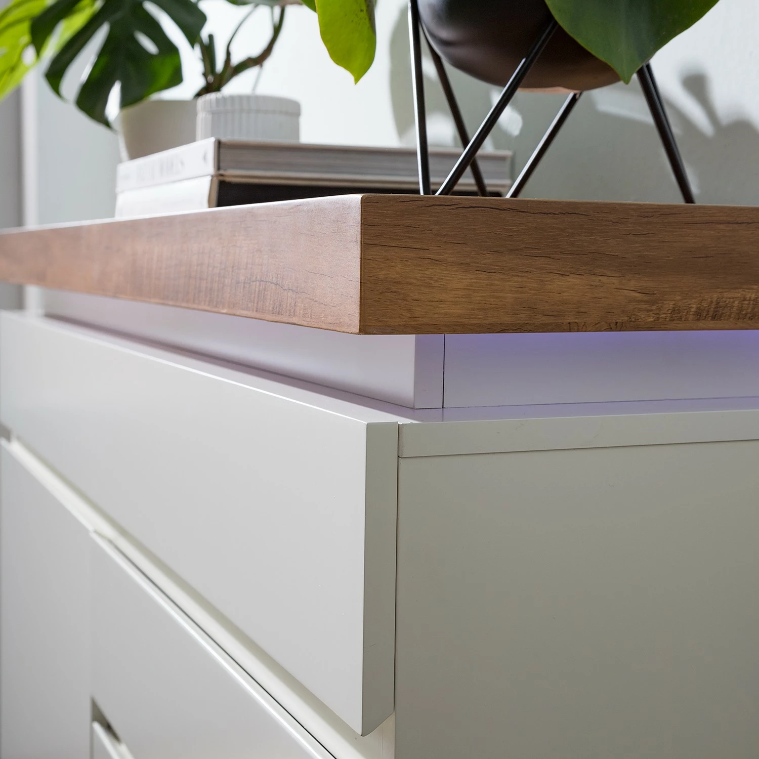 Fredriks Kommode Namona I - Inkl. Beleuchtung - Eiche Dekor / Weiß 14 Fredriks Kommode Namona I - Inkl. Beleuchtung - Eiche Dekor / Weiß – Bild 14