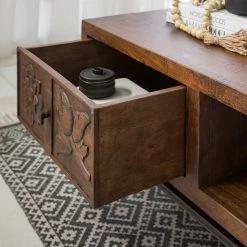 Wolf-Möbel Couchtisch Carving - Akazie massiv -WOHNZIMMERMÖBEL Verkäufe 1000257007 220615 023 MOOD DETAILS P000000001000257007 mood