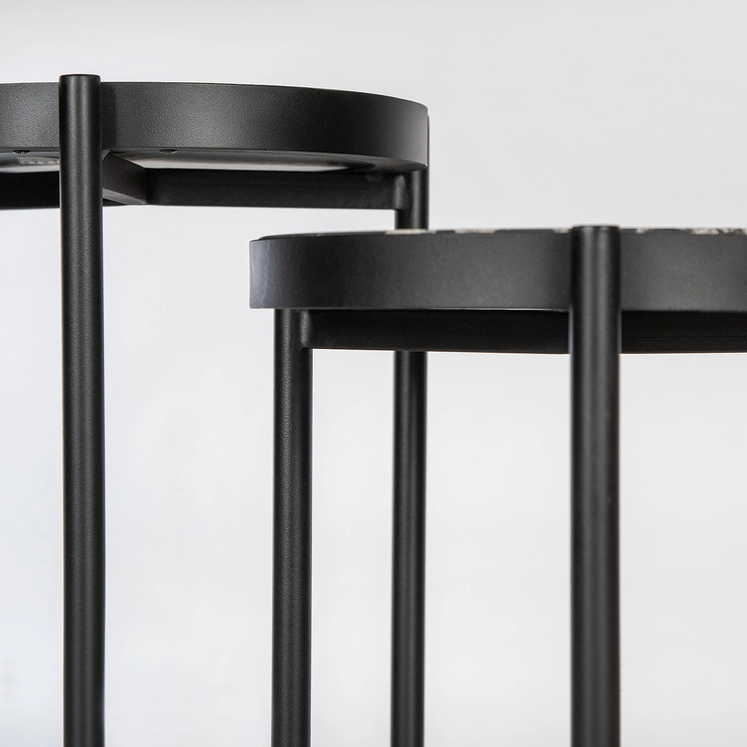 Studio Copenhagen Beistelltisch Abee I (2er-Set) - Marmor Schwarz Dekor / Schwarz 10 Studio Copenhagen Beistelltisch Abee I (2er-Set) - Marmor Schwarz Dekor / Schwarz – Bild 10