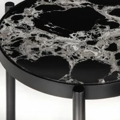 Studio Copenhagen Beistelltisch Abee I (2er-Set) - Marmor Schwarz Dekor / Schwarz 24 Studio Copenhagen Beistelltisch Abee I (2er-Set) - Marmor Schwarz Dekor / Schwarz -WOHNZIMMERMÖBEL Verkäufe 1000270348 220809 080 DETAILS P000000001000270348