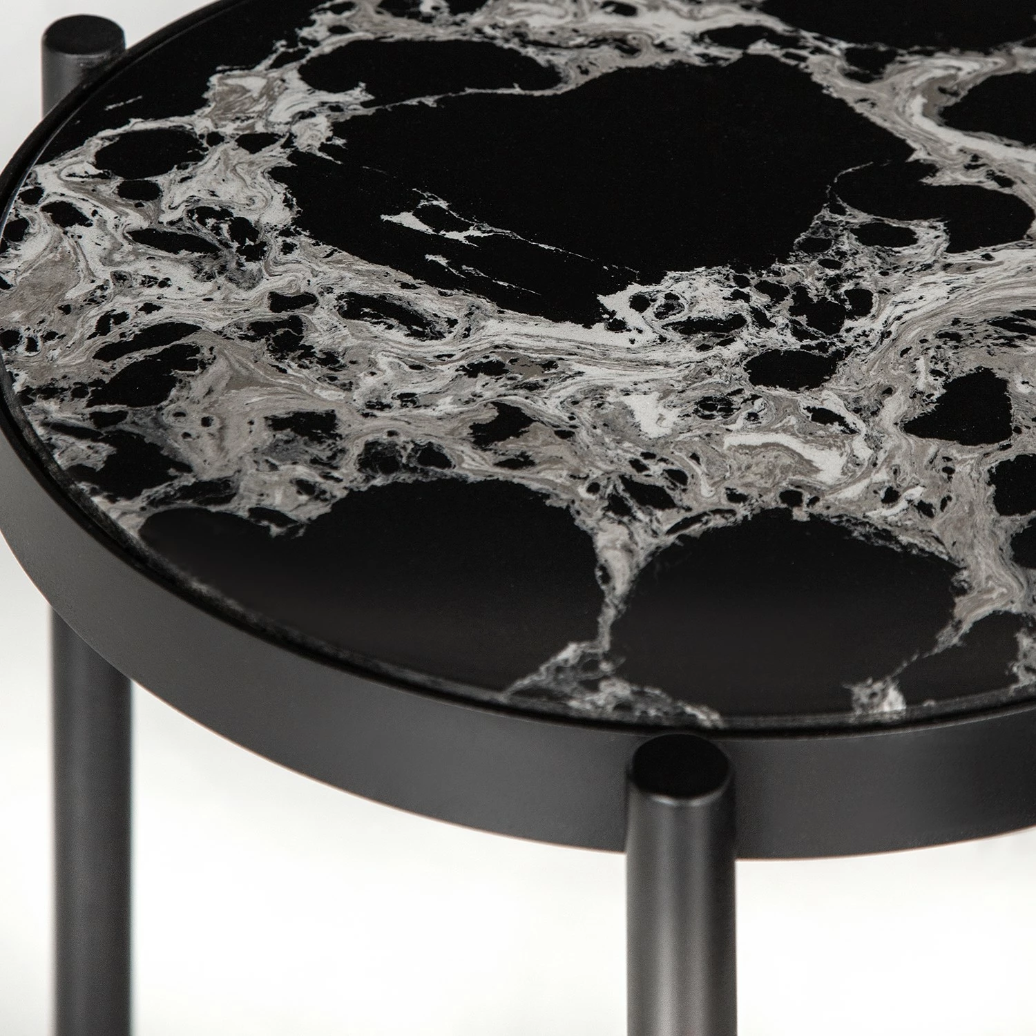 Studio Copenhagen Beistelltisch Abee I (2er-Set) - Marmor Schwarz Dekor / Schwarz 12 Studio Copenhagen Beistelltisch Abee I (2er-Set) - Marmor Schwarz Dekor / Schwarz – Bild 12