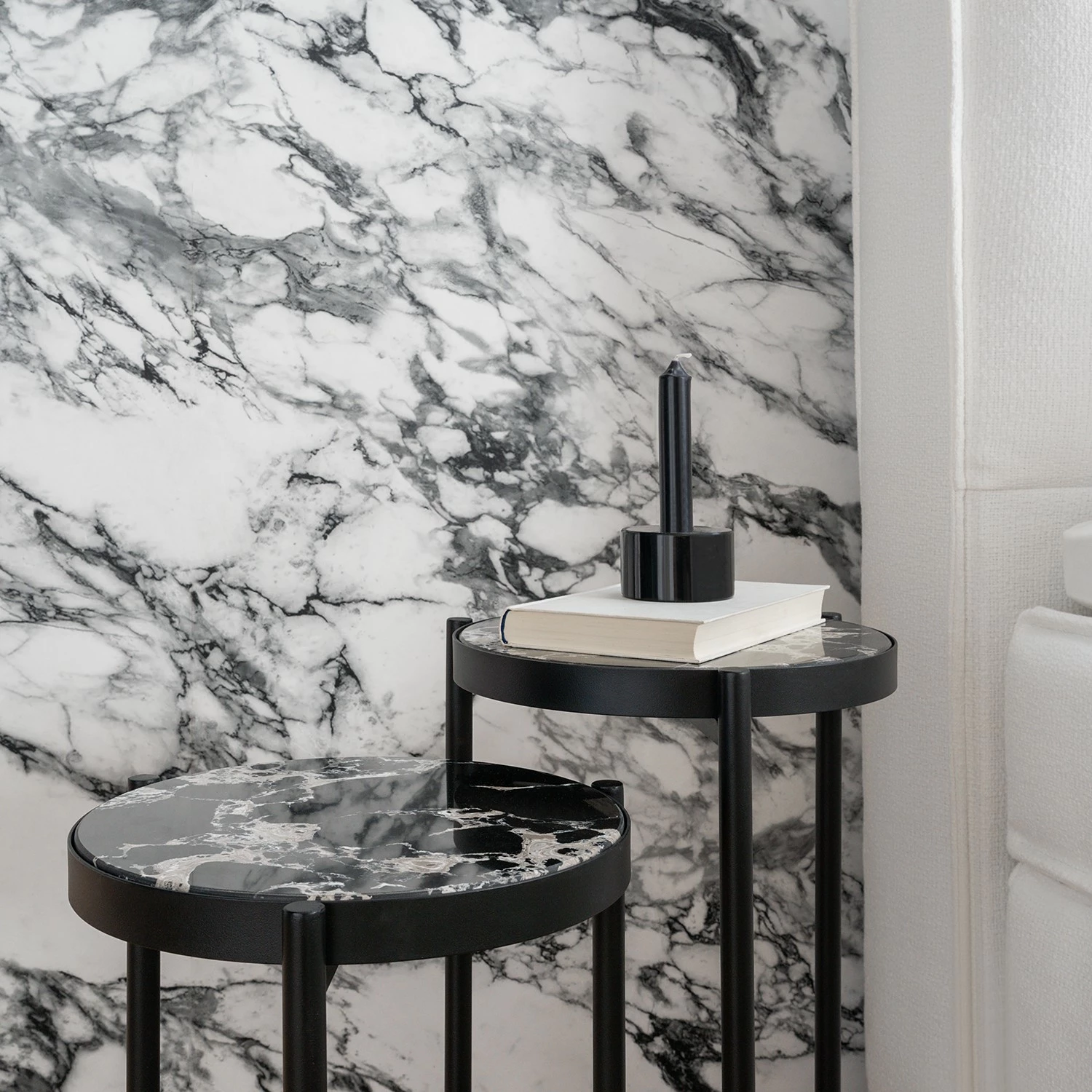 Studio Copenhagen Beistelltisch Abee I (2er-Set) - Marmor Schwarz Dekor / Schwarz 4 Studio Copenhagen Beistelltisch Abee I (2er-Set) - Marmor Schwarz Dekor / Schwarz – Bild 4