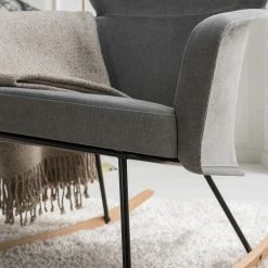 Mørteens Schaukelstuhl Felin - Webstoff / Metall & Buche massiv - Grau / Schwarz & Buche 17 Mørteens Schaukelstuhl Felin - Webstoff / Metall & Buche massiv - Grau / Schwarz & Buche -WOHNZIMMERMÖBEL Verkäufe 1000273480 220912 023 MOOD DETAILS P000000001000273480 mood