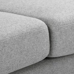 Red Living Ecksofa Lovis - Webstoff Jazy: Hellgrau - Ottomane davorstehend rechts -WOHNZIMMERMÖBEL Verkäufe 1000299088 211214 18031801821 DETAILS P000000001000299088