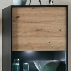 Norrwood Standvitrine Argenteuil - Eiche Artisan Dekor / Schwarz - Höhe: 171 cm 9 Norrwood Standvitrine Argenteuil - Eiche Artisan Dekor / Schwarz - Höhe: 171 cm -WOHNZIMMERMÖBEL Verkäufe 1000304811 211027 104958000117 DETAILS P000000001000304811