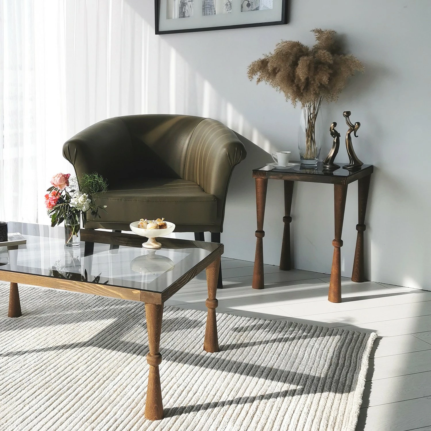 Ars Natura Beistelltisch Donatella - Glas / Walnuss massiv - Rauchschwarz / Walnuss 7 Ars Natura Beistelltisch Donatella - Glas / Walnuss massiv - Rauchschwarz / Walnuss – Bild 7