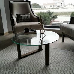 Loftscape Couchtisch Yorkton II - Glas / Walnuss massiv - Walnuss 14 Loftscape Couchtisch Yorkton II - Glas / Walnuss massiv - Walnuss -WOHNZIMMERMÖBEL Verkäufe 1000333739 220302 022 MOOD DETAILS P000000001000333739 mood