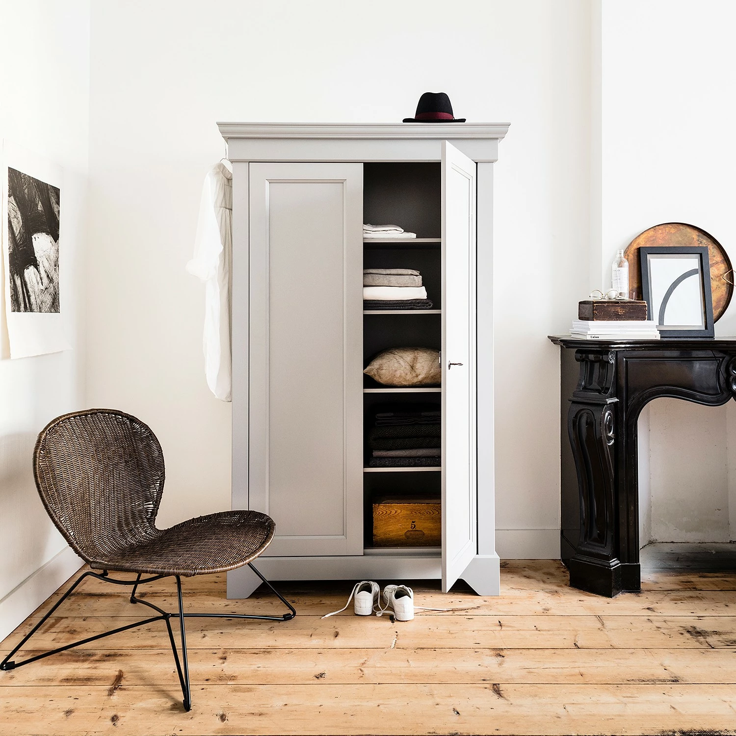 Ridgevalley Schrank Tosca - Kiefer massiv - Lichtgrau 3 Ridgevalley Schrank Tosca - Kiefer massiv - Lichtgrau – Bild 3