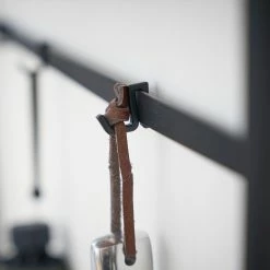 Yamazaki Konsolentisch Tower - Esche massiv / Metall - Schwarz 17 Yamazaki Konsolentisch Tower - Esche massiv / Metall - Schwarz -WOHNZIMMERMÖBEL Verkäufe 1000347253 220505 035 DETAILS P000000001000347253