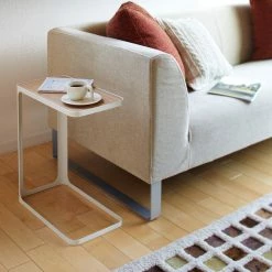 Yamazaki Beistelltisch Frame - Esche massiv / Metall - Weiß 5 Yamazaki Beistelltisch Frame - Esche massiv / Metall - Weiß -WOHNZIMMERMÖBEL Verkäufe 1000347257 220505 021 MOOD DETAILS P000000001000347257 mood