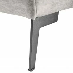 Norrwood Ecksofa Sombrilla - Samt Cloe: Hellgrau - Longchair davorstehend links -WOHNZIMMERMÖBEL Verkäufe 1000349730 220517 110 DETAILS P000000001000349730