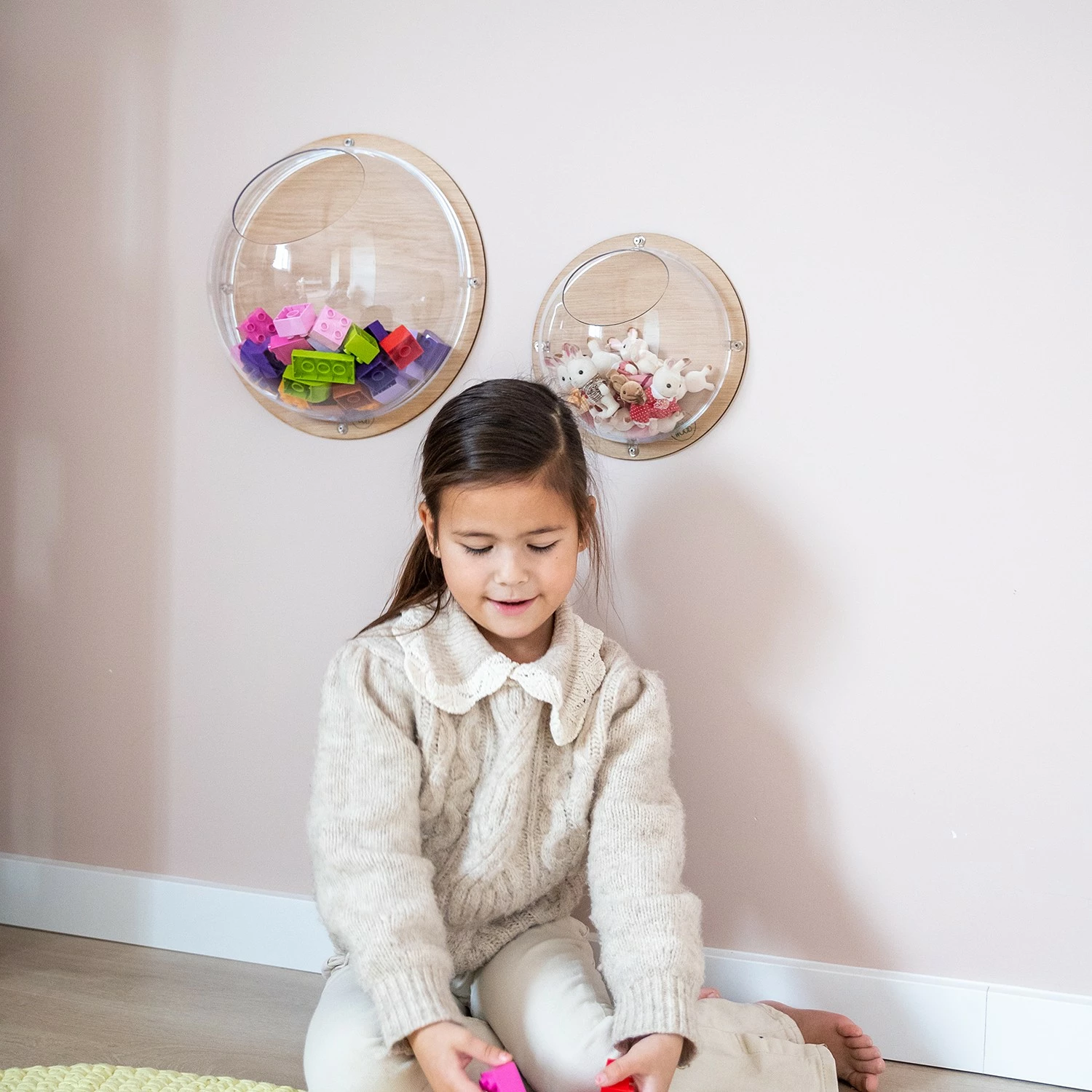 Koziol Wandregal Orion II - Walnuss massiv - Walnuss / Walnuss Hell - Durchmesser: 34 cm 4 Koziol Wandregal Orion II - Walnuss massiv - Walnuss / Walnuss Hell - Durchmesser: 34 cm – Bild 4