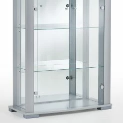 Fredriks Vitrine Nysa - Inkl. Beleuchtung - Silber -WOHNZIMMERMÖBEL Verkäufe 1000357368 220609 033 DETAILS P000000001000357368