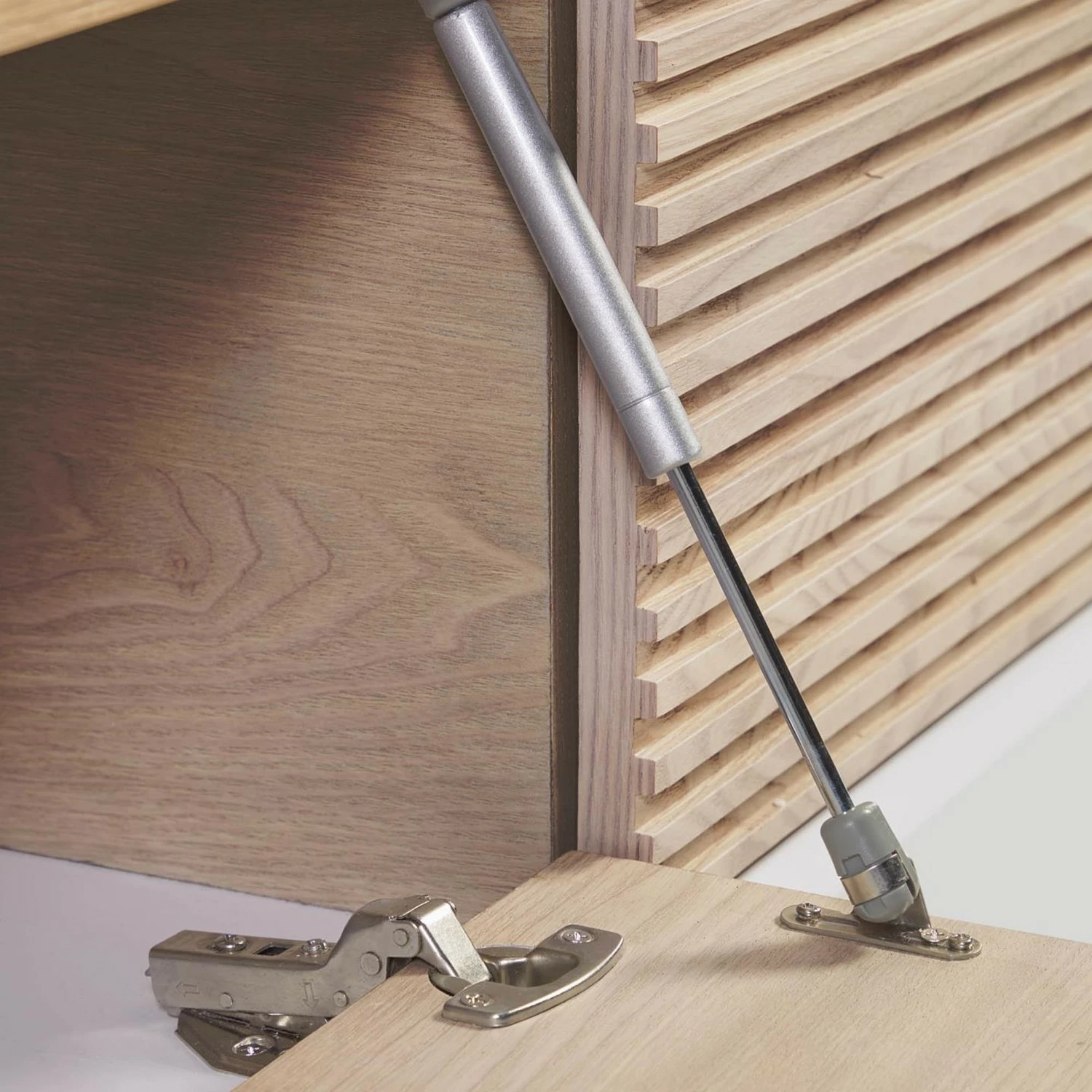 Norrwood TV-Lowboard Maredale II - Esche teilmassiv - Weiß / Esche 7 Norrwood TV-Lowboard Maredale II - Esche teilmassiv - Weiß / Esche – Bild 7