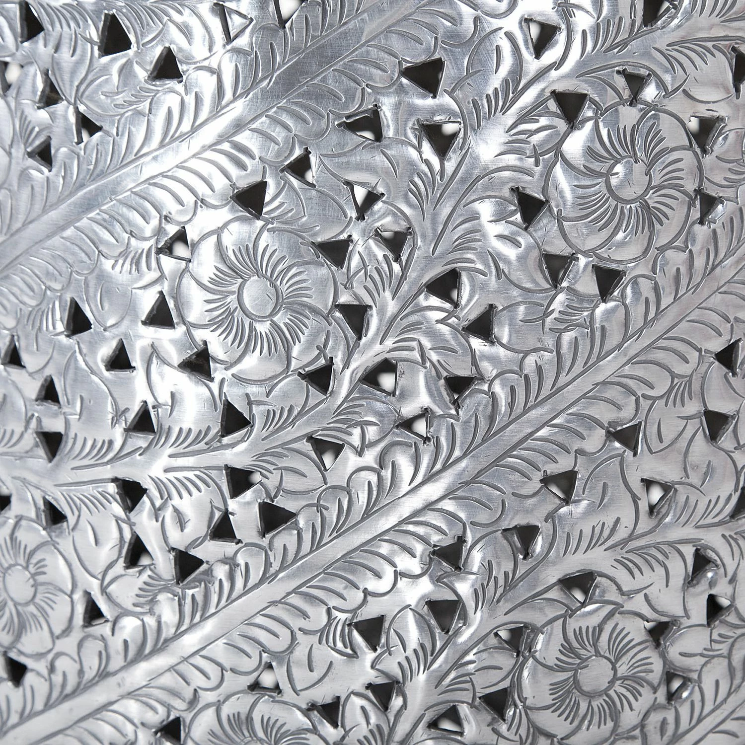 Ars manufacti Beistelltisch Beauvoir - Aluminium 3 Ars manufacti Beistelltisch Beauvoir - Aluminium – Bild 3