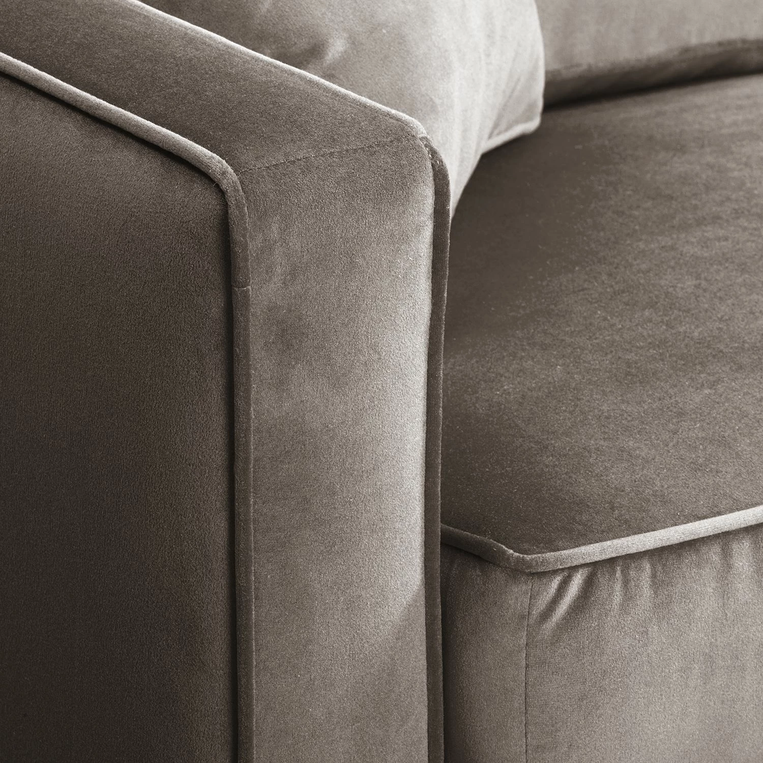 Eva Padberg Collection Ecksofa Edina Samt - Muskat - Longchair davorstehend links - Ohne Hocker 6 Eva Padberg Collection Ecksofa Edina Samt - Muskat - Longchair davorstehend links - Ohne Hocker – Bild 6