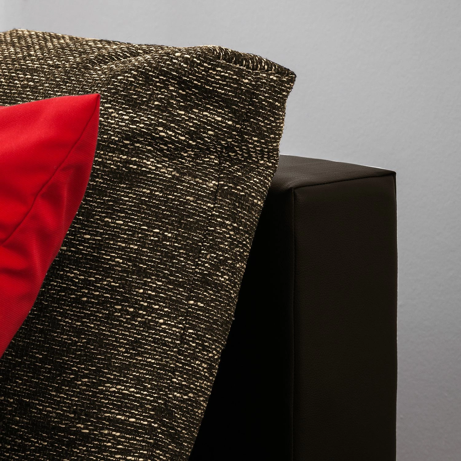 Fredriks Ecksofa Laza - mit Schlaffunktion - Kunstleder / Webstoff - Dunkelbraun / Cappuccino - Longchair davorstehend links 20 Fredriks Ecksofa Laza - mit Schlaffunktion - Kunstleder / Webstoff - Dunkelbraun / Cappuccino - Longchair davorstehend links – Bild 20