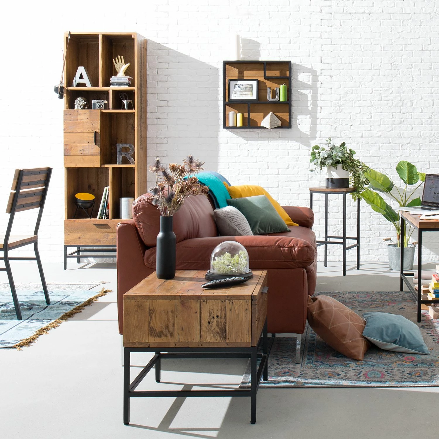 Ars manufacti Wandregal Grasby - Altholz Pinie / Metall - Pinie Dunkel / Schwarz 2 Ars manufacti Wandregal Grasby - Altholz Pinie / Metall - Pinie Dunkel / Schwarz – Bild 2