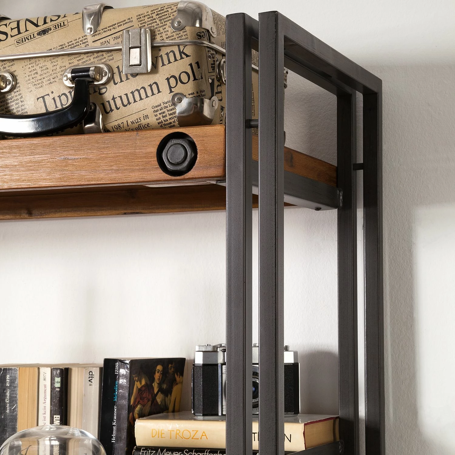 Ars manufacti Regal Manchester VI - Akazie teilmassiv / Metall - Akazie / Anthrazit 9 Ars manufacti Regal Manchester VI - Akazie teilmassiv / Metall - Akazie / Anthrazit – Bild 9