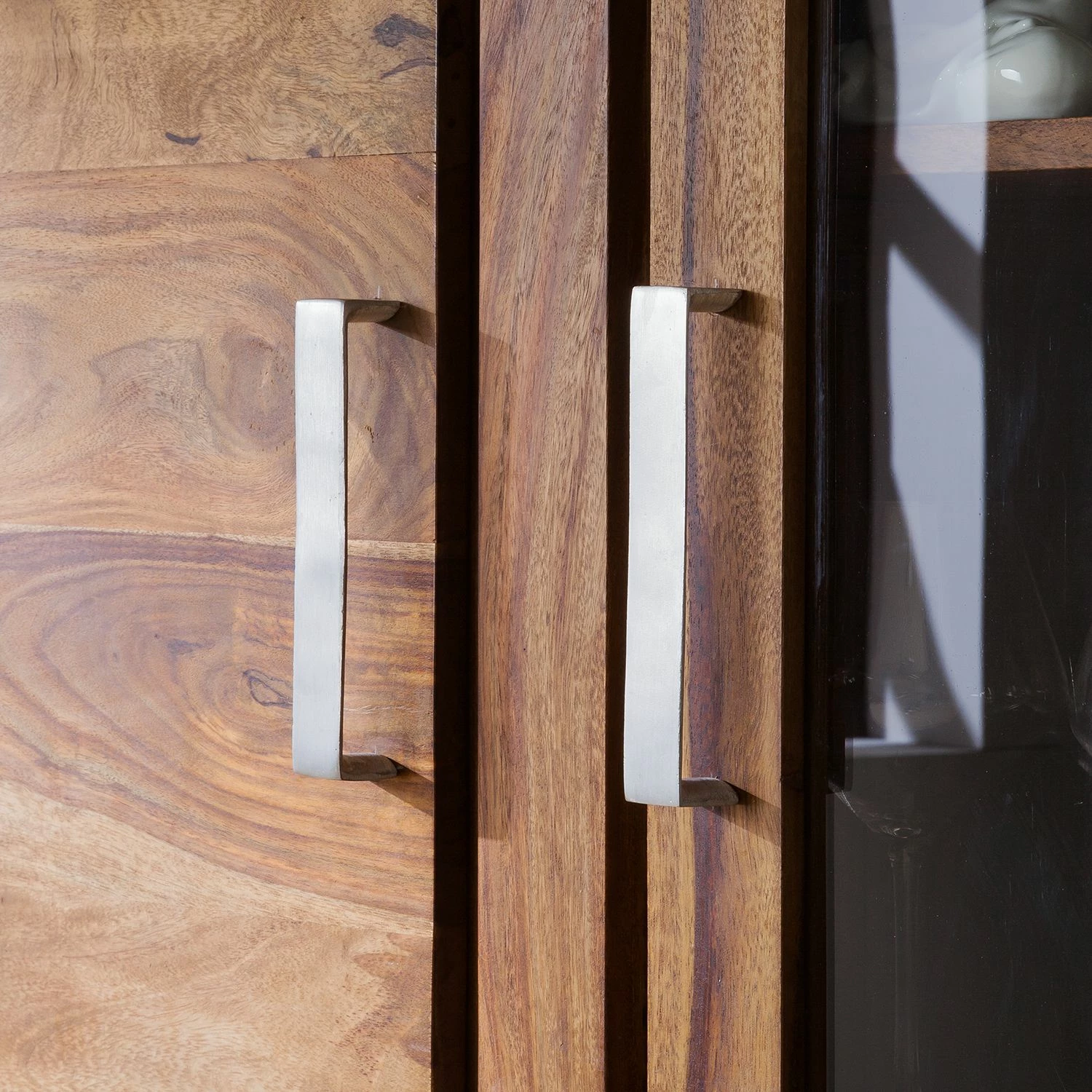 Ars Natura Vitrinenschrank Ohio - Sheesham massiv 7 Ars Natura Vitrinenschrank Ohio - Sheesham massiv – Bild 7